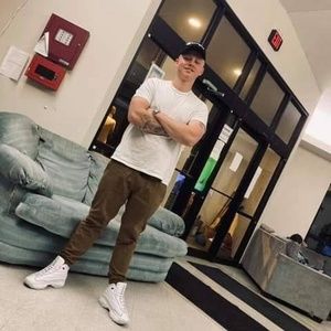 Meet your Posher, Seth